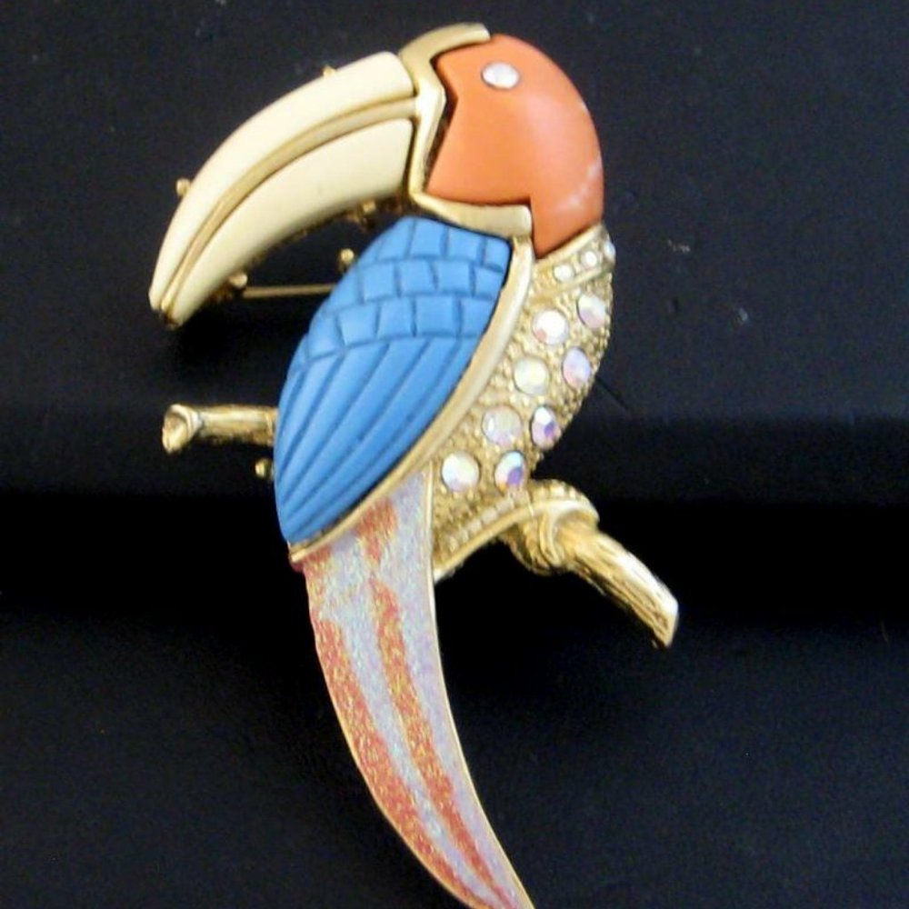 TOUCAN pin Designer Quality..AB rhinestones